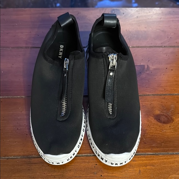 DKNY Black Slip-On Sneakers with Front Zipper - Picture 2 of 7